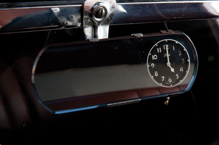  Ford DeLuxe Roadster 1935 года  (фото 25 из 41)
